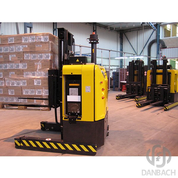 <b>Magnetic guided vehicle</b>