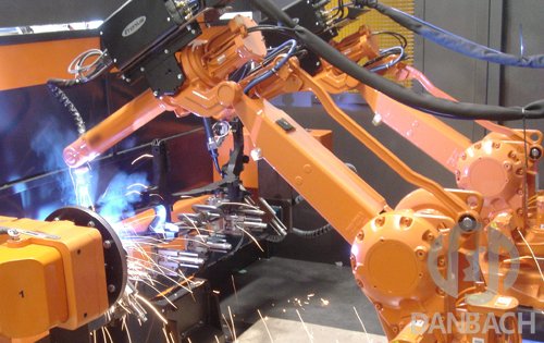 <b>Welding Robot</b>